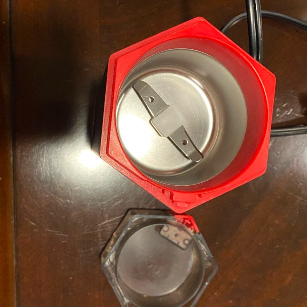 Medication grinder - Picture 2 of 3